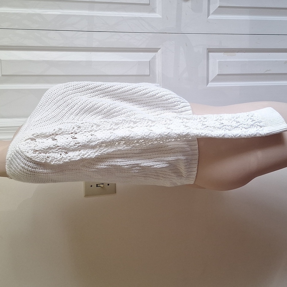 LC Lauren Conrad White Knit Top Size M - Picture 3 of 8